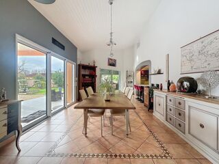  Maison � vendre 6 pi�ces 210 m�