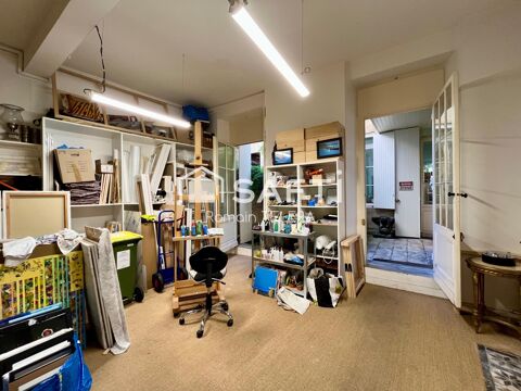   Murs commerciaux de 90 m² en trois bureaux, entre Gambetta et Tourny + cour intérieure. 