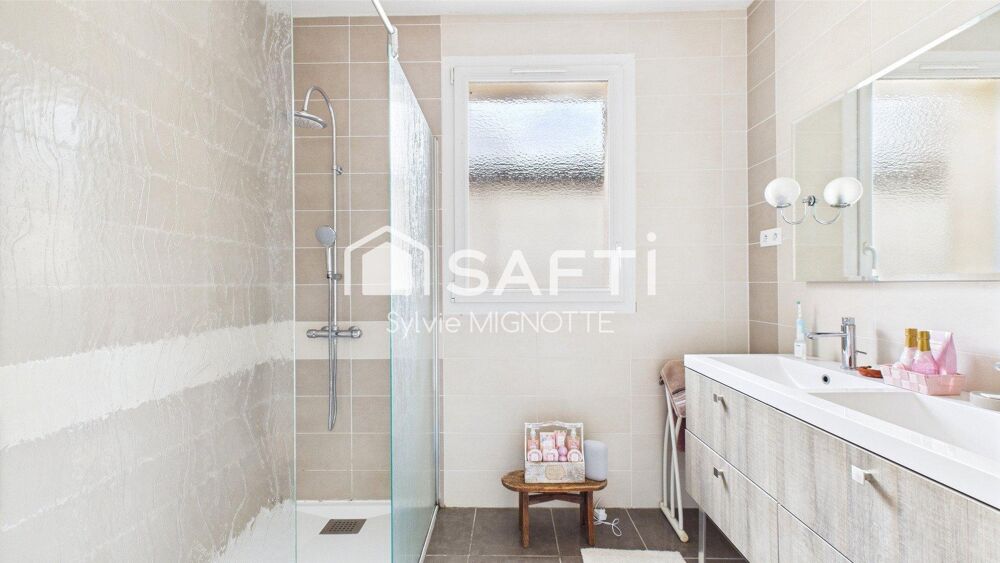 appartement + local en vente à terme à Surgères