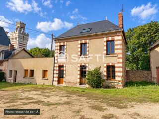Vente Maison Propriété de caractère avec 3 maisons, dépendances et 8 000 m² de terrain Chateau-renault