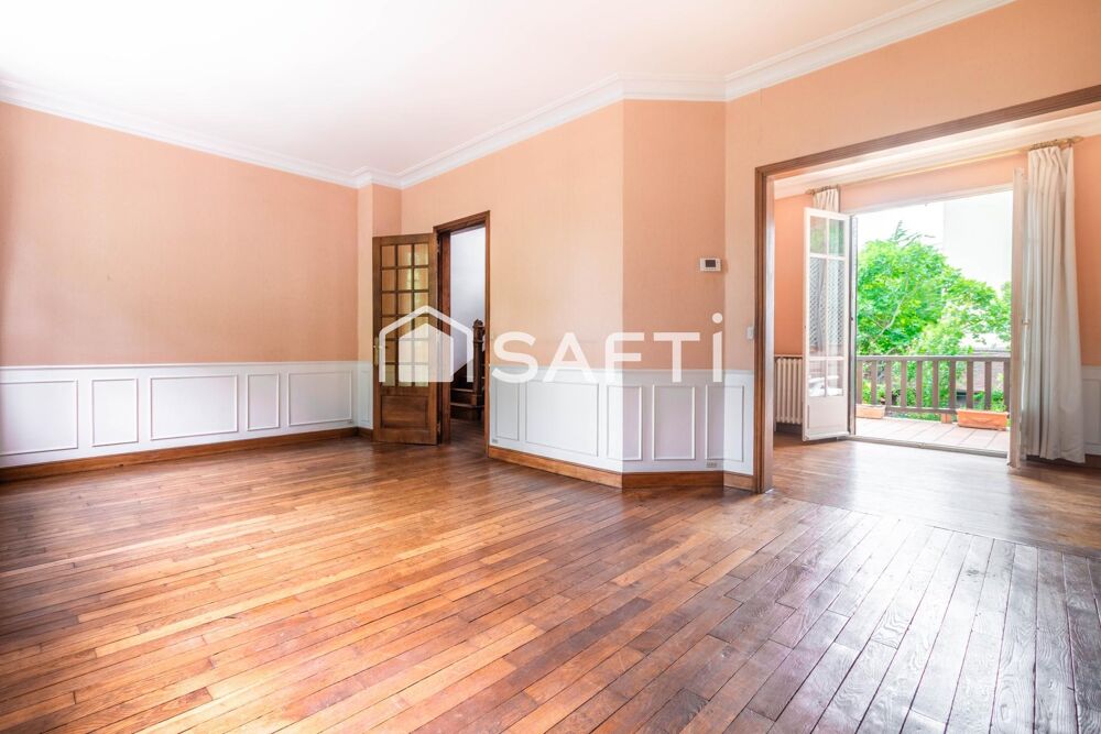 Vente Maison Traversante et lumineuse, emplacement central Versailles
