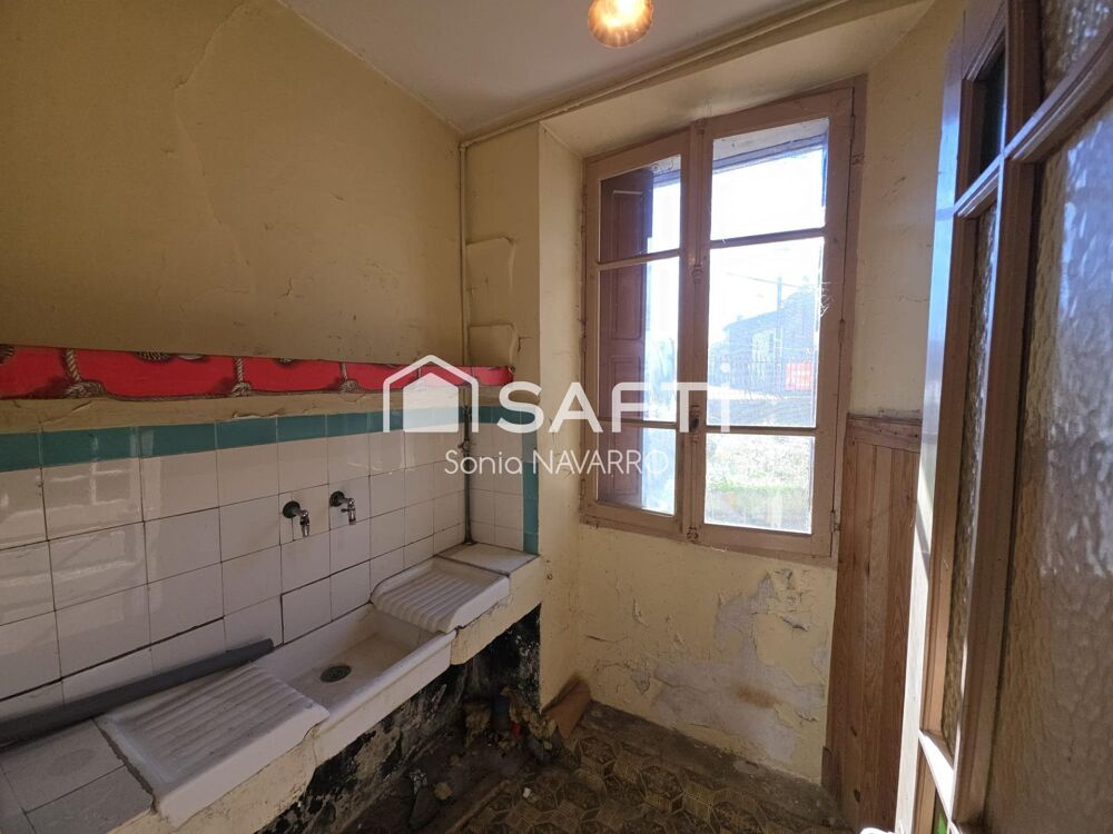 Maison de village avec grange attenante et jardinet - Gros potentiel