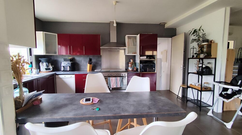 Vente Maison Maison 8 pièces, dépendances 500 m², grand terrain Saint-jean-d'angely