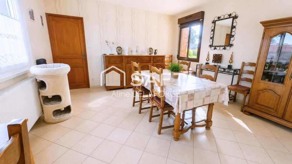 À VENDRE  PROPRIÉTÉ INDIVIDUELLE AVEC HANGAR ET GRANDES DÉPENDANCES À HESTRUS