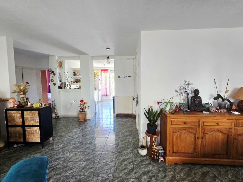 Vente Appartement SAINT-ÉTIENNE – Beau T4 transformé en T3 avec deux balcons, ascenseur Saint-etienne