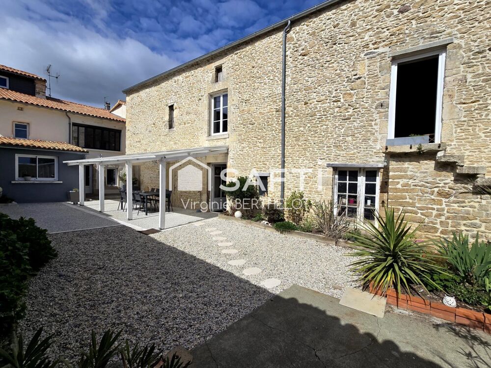 Vente Maison MAISON 3 CHAMBRES / 2 ENTREES IDEALE POUR 1 PROFESSION INDEPENDANTE OU CHAMBRES D' HOTES ! Champdeniers