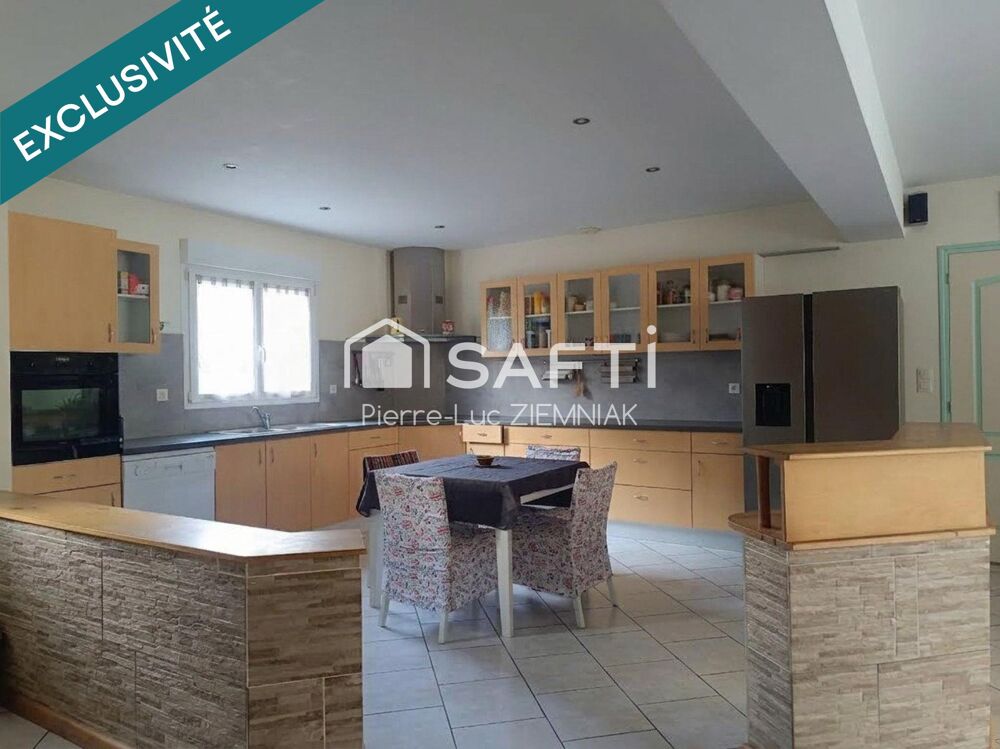 Pavillon familial 4 chambres, 152 m², Grez-en-Bouère (53290)