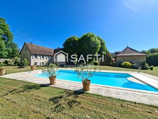 Maison à vendre 15 + pièces 585 m²