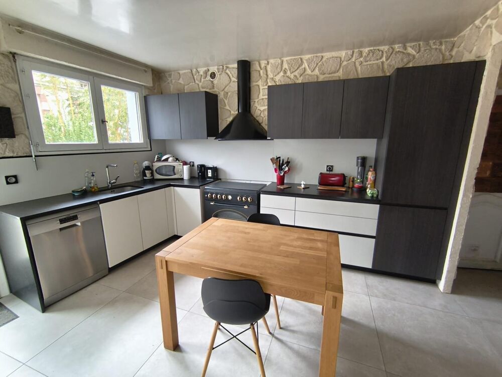 Vente Appartement Superbe T5 dernier étage avec terrasse en plein CV Pessac