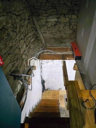  Maison � vendre 9 pi�ces 322 m�