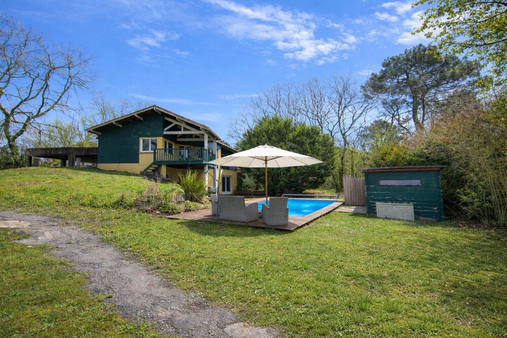 Villa dexception à Bourgnac avec piscine