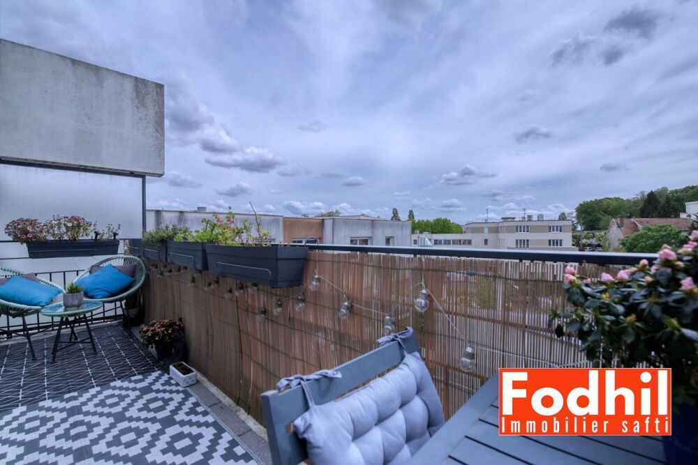 Vente Appartement Appartement 4 pièces de 73 m² situé au 4? et dernier étage, avec balcon, cave et parking en sus. Chatenay-malabry