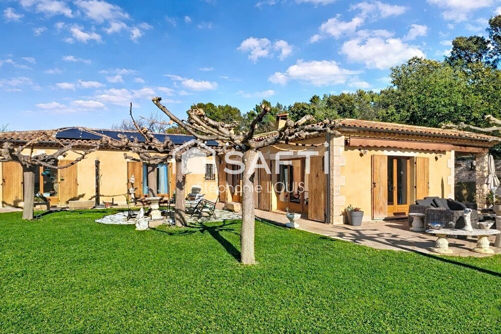 Vente Maison Au calme vue dégagée - Piscine intérieure - Double garage Draguignan