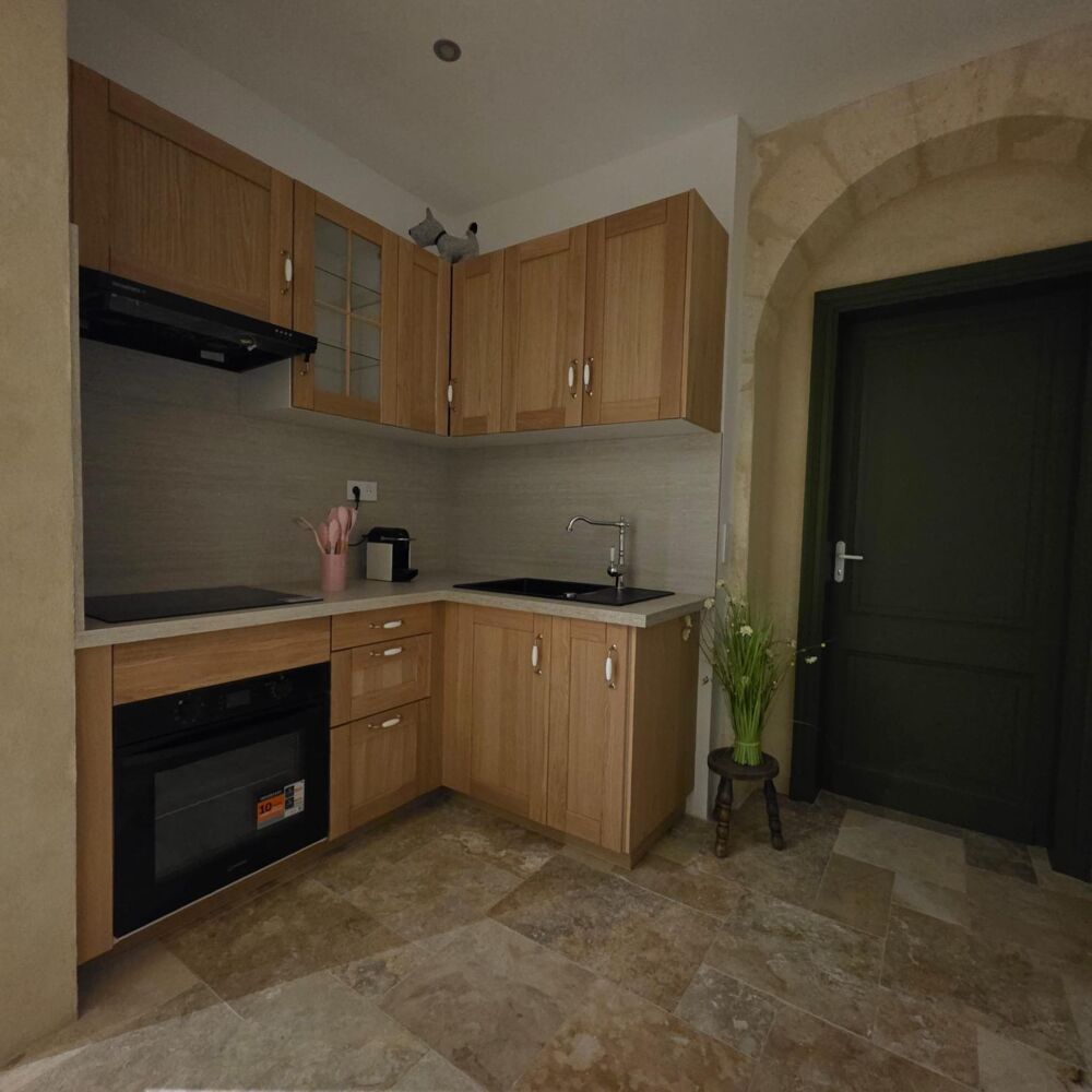 Vente Maison Maison rénovée 5 pièces, 3 chambres, garage, cave, combles Saint-estephe
