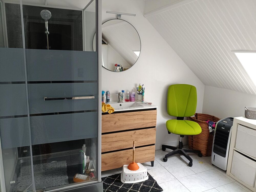 Maison de bourg de 90m2 avec studio en sus.