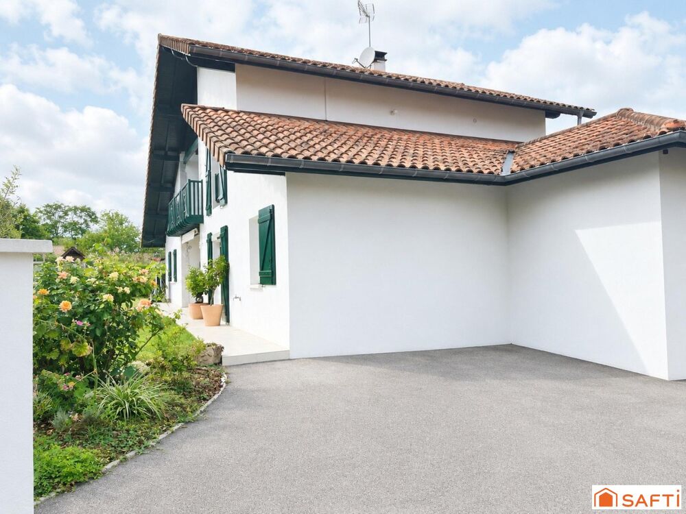 Vente Maison Villa au calme avec piscine et vue montagnes Saint-palais