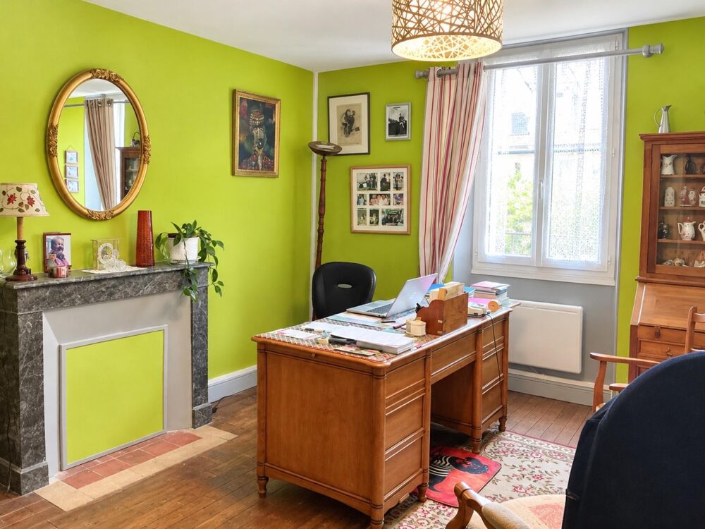 Vente Maison Charmante maison de ville avec jardin et annexe. Chenerailles