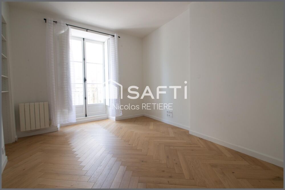 Ile Feydeau - 2 pièces de 44 m2, chambre bonnes 9m2, grenier et cave