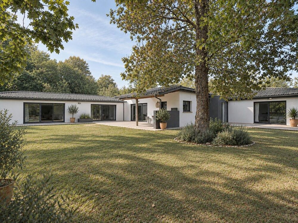 Maison contemporaine de plain-pied de 244m2