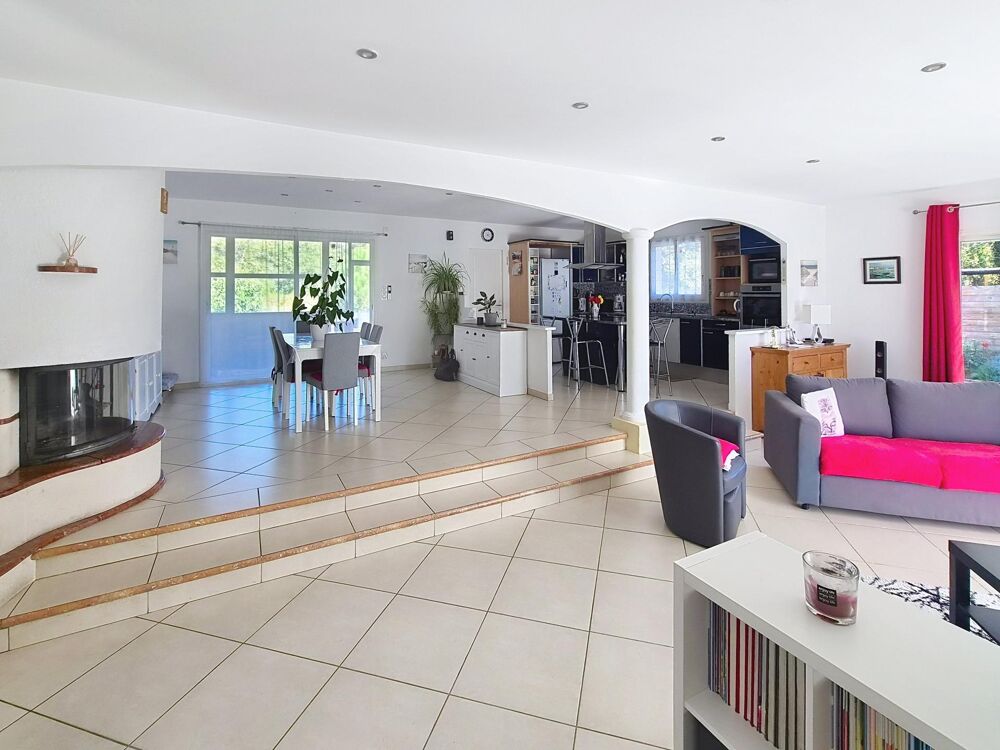 Vente Maison Maison familiale avec piscine et beaux volumes Queyrac