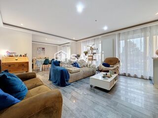 Vente Appartement Appartement 4P entièrement rénové, avec parking et cave Elancourt