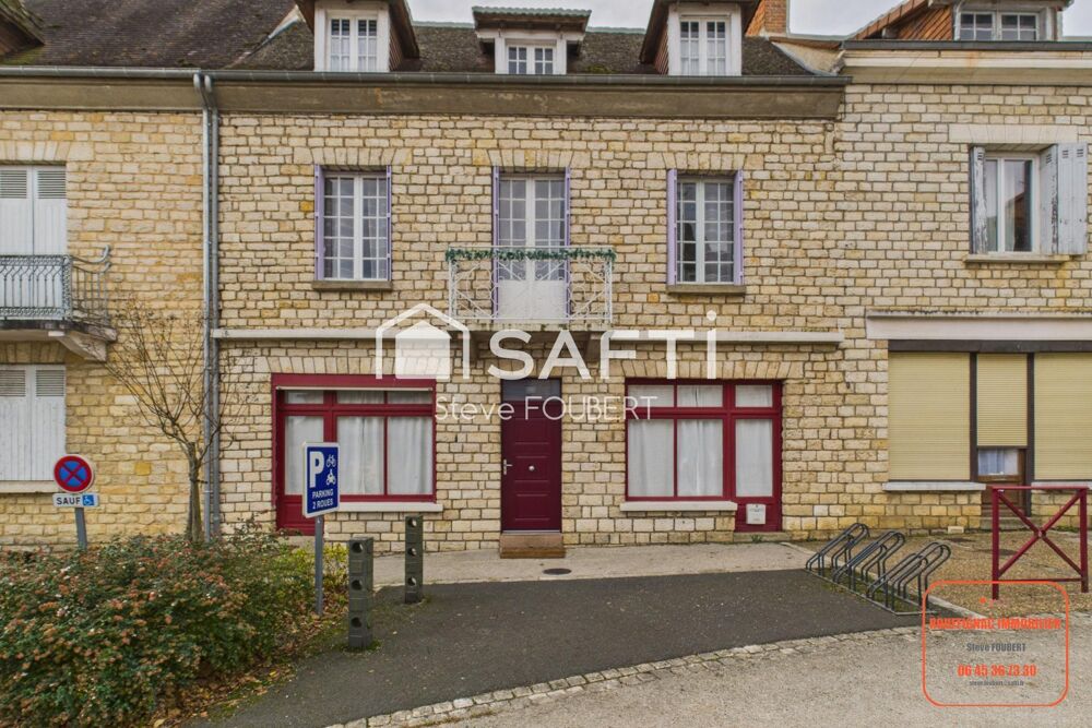 MAISON DE VILLAGE ENTIEREMENT RESTAURE AVEC COUR