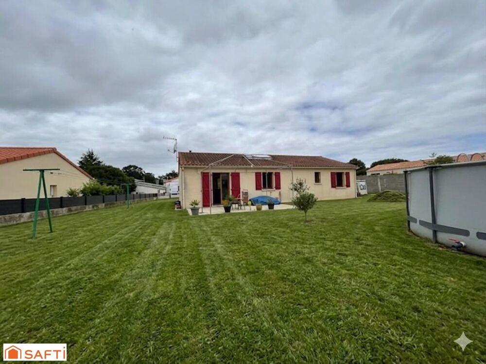 Maison 102 m2, 889 de superficie terrain