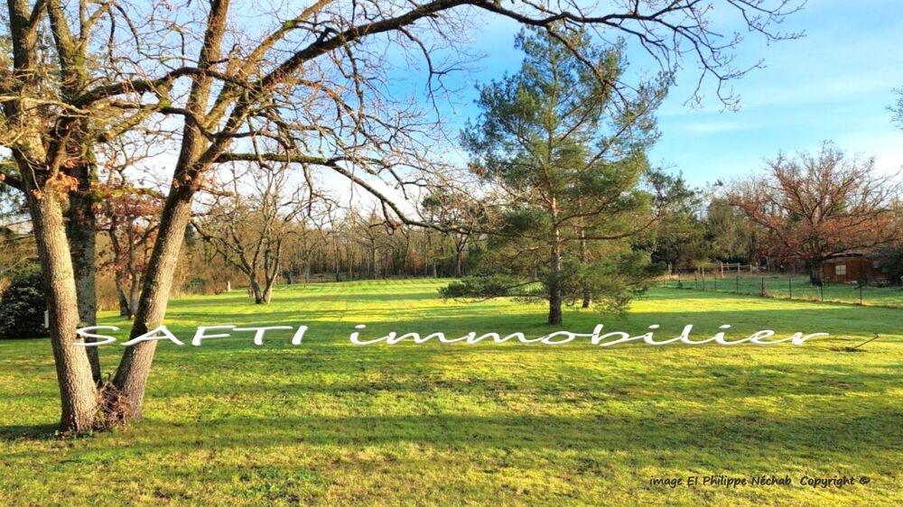 Vente Terrain Terrain de 5641m2 dont environ 1000m2 constructibles dans un endroit calme et très privilégié. Moisson