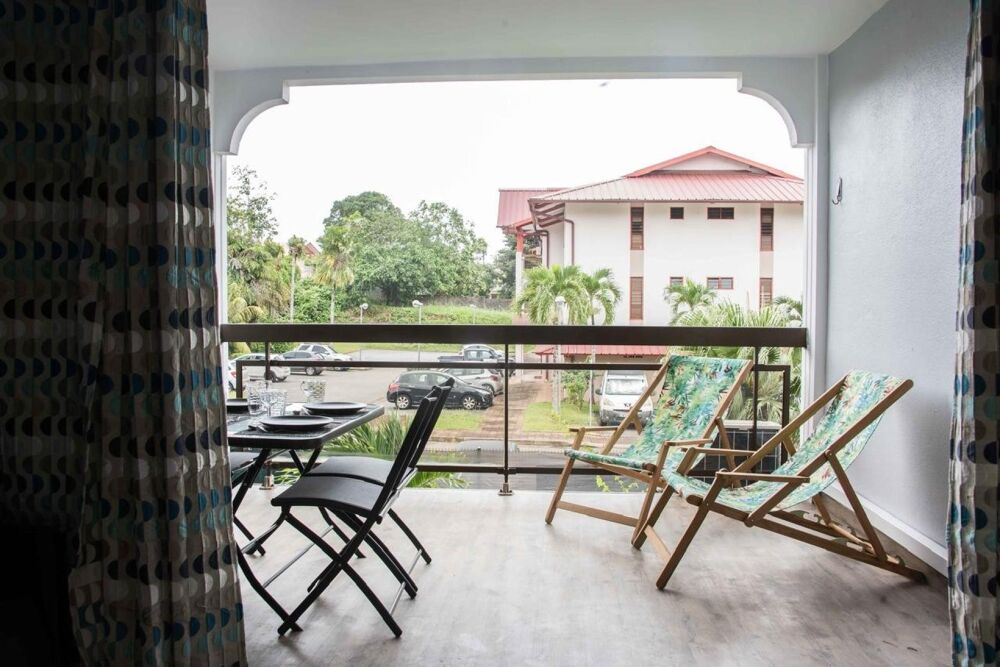 Vente Appartement SPACIEUX STUDIO AU 1ER ETAGE D'UNE RESIDENCE AVEC PISCINE ET TERRAIN DE TENNIS Cayenne