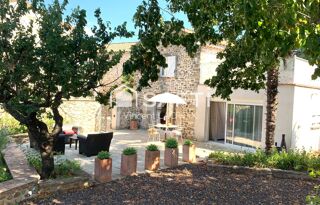  Maison à vendre 15 + pièces 759 m²