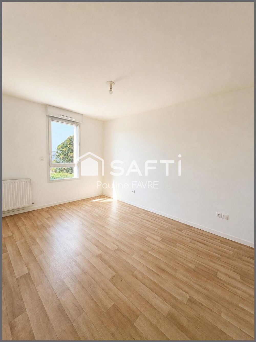 Vente Appartement T2 avec balcon et deux stationnements à Dinard Dinard