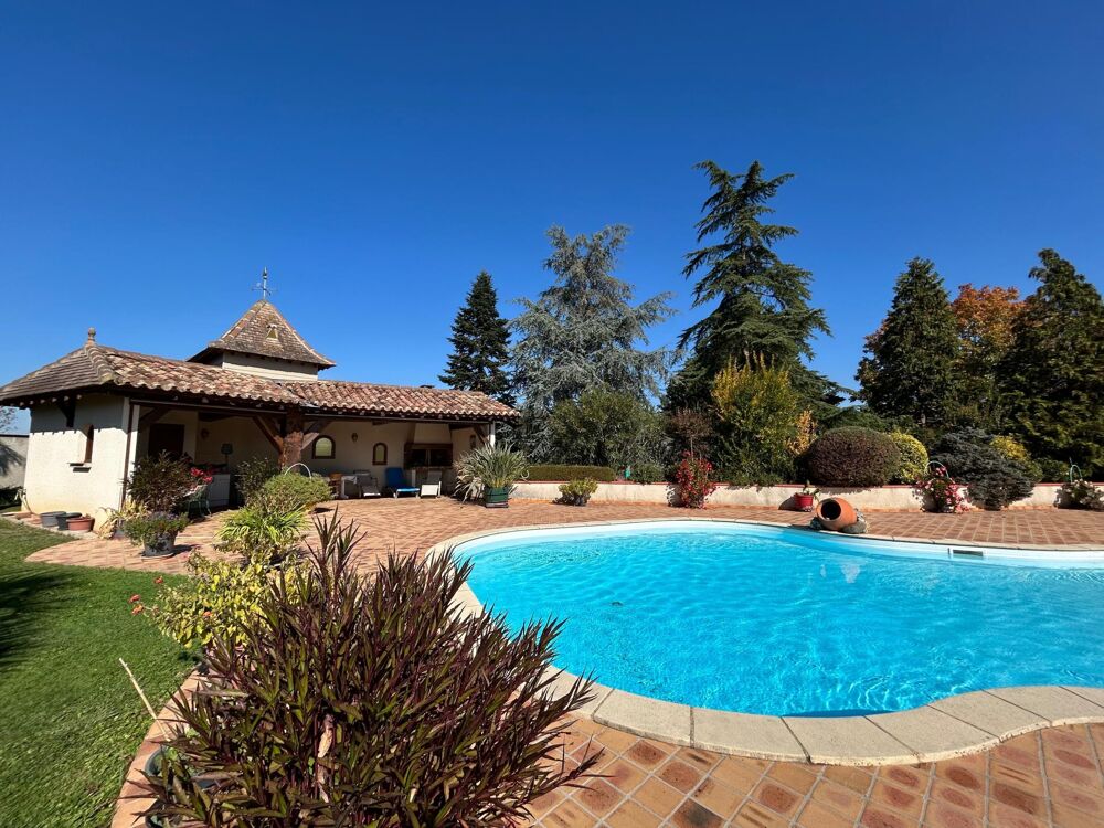 Propriété de caractère de plus de 400 m2 avec piscine et parc paysager - Marmande