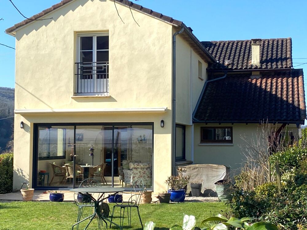 Vente Maison Maison spacieuse et lumineuse avec grand garage et piscine dans la vallée du Lot. Cadrieu
