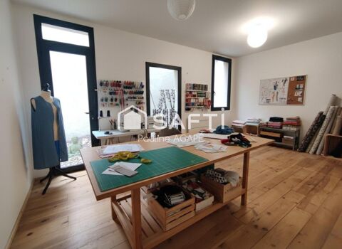 LOCAL COMMERCIAL R&Eacute;NOV&Eacute; AVEC SA COUR PRIVATIVE 165000 34000 Montpellier