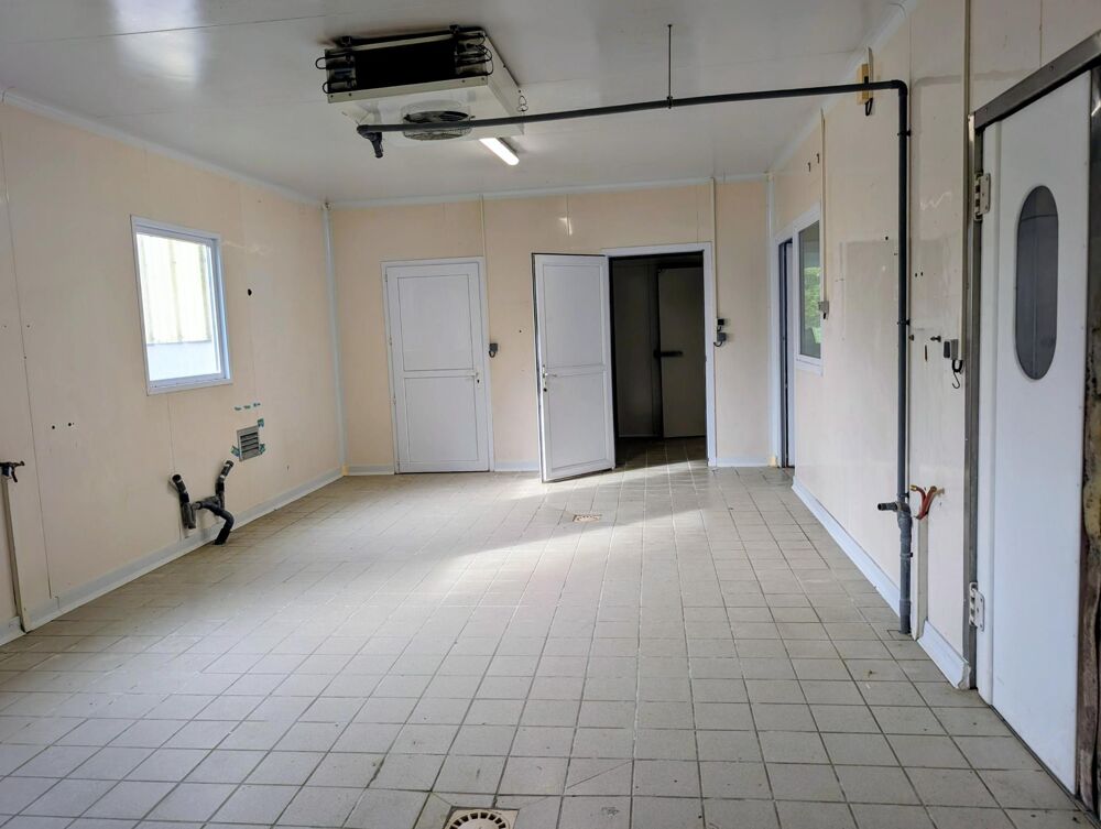 Situé à Auverse, bâtiment agricole de 172 m2