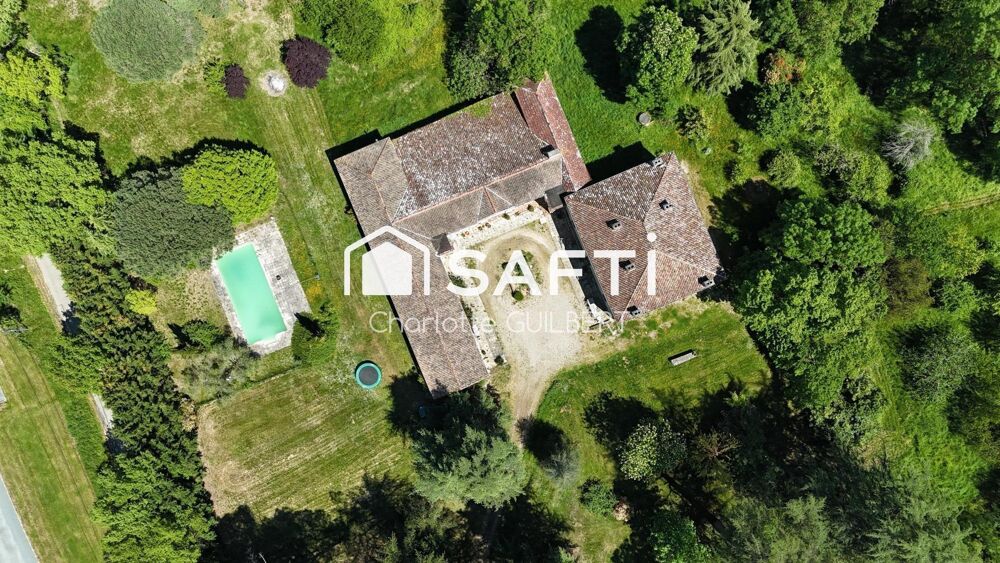 Château avec salle de réception et Piscine