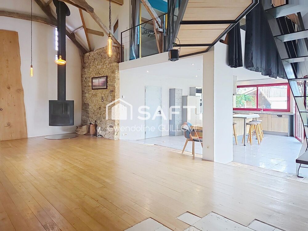 Location Maison beaux volumes,esprit loft Locqueltas