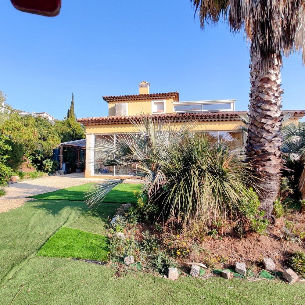 Maison 8 pièces 237 m² · à Saint-Aygulf · 237 m² · 1 155 000 €