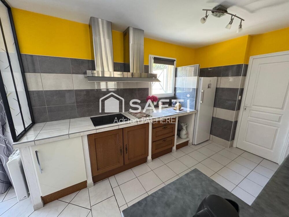 Vente Maison Coup de cœur à Saint-Vivien-de-Médoc avec cette charmante maison de 135m2. Saint-vivien-de-medoc