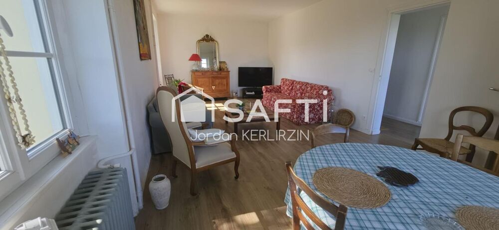 Maison de bourg de 131 m²  6 pièces  4 chambres  Terrain de 795 m²