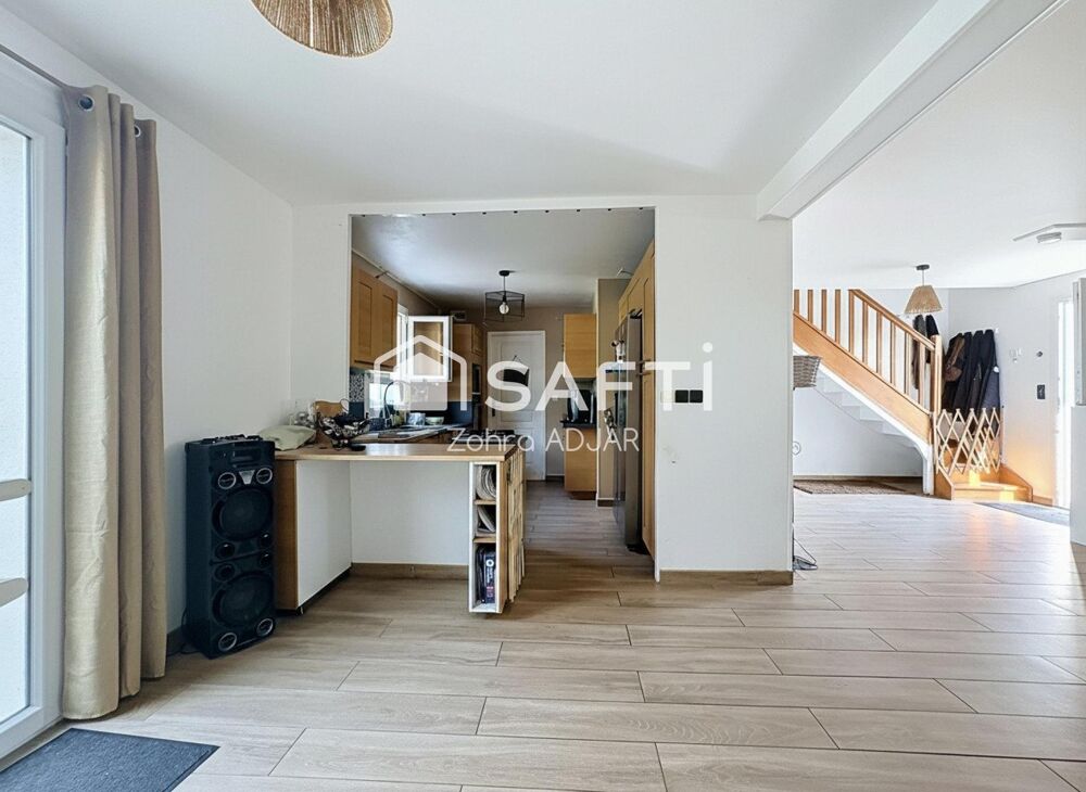 Vente Maison Maison familiale d'environ 150 m² 6 pièces/ terrain 850 m² – Mouroux (77) Mouroux