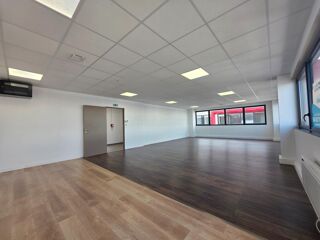   LOCAL COMMERCIAL BUREAUX  190 M2 Chessy