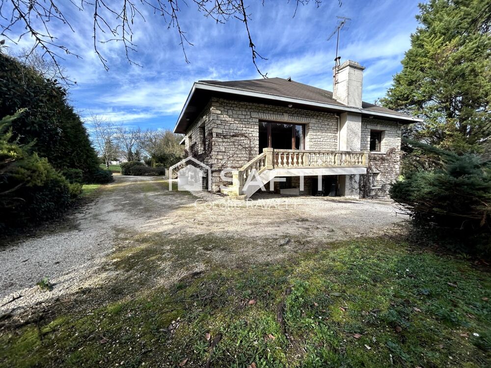 Propriété en pierre avec parc exceptionnel de 4,2 hectares au coeur de Nersac