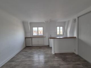 Location Appartement Studio à louer Métro Porte de St Cloud Paris 16