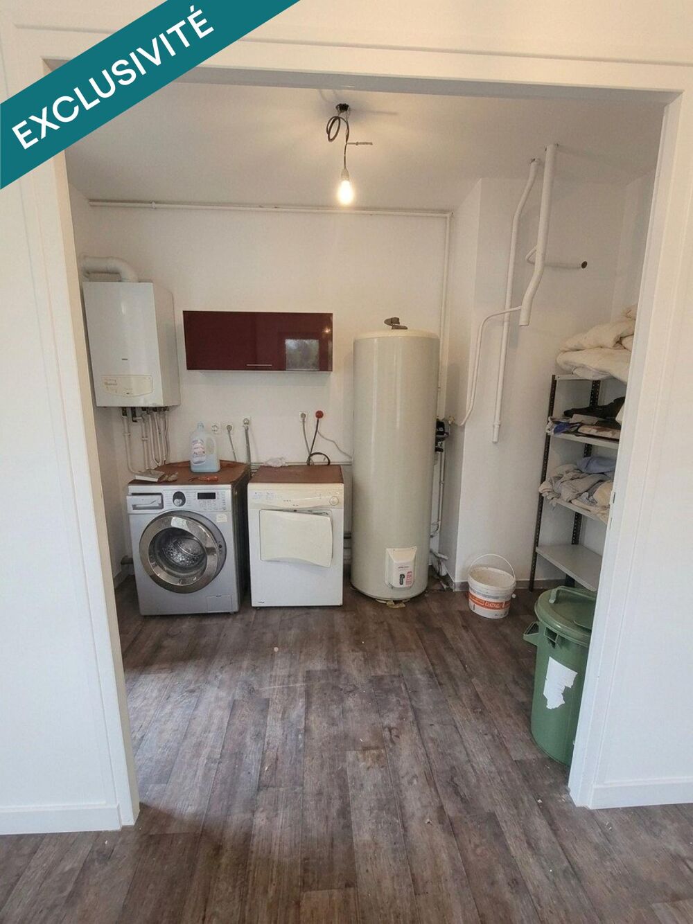 Située au coeur du quartier de Bacalan, en plein essor, cette maison des années 70 offre un fort potentiel d'aménagement et de va
