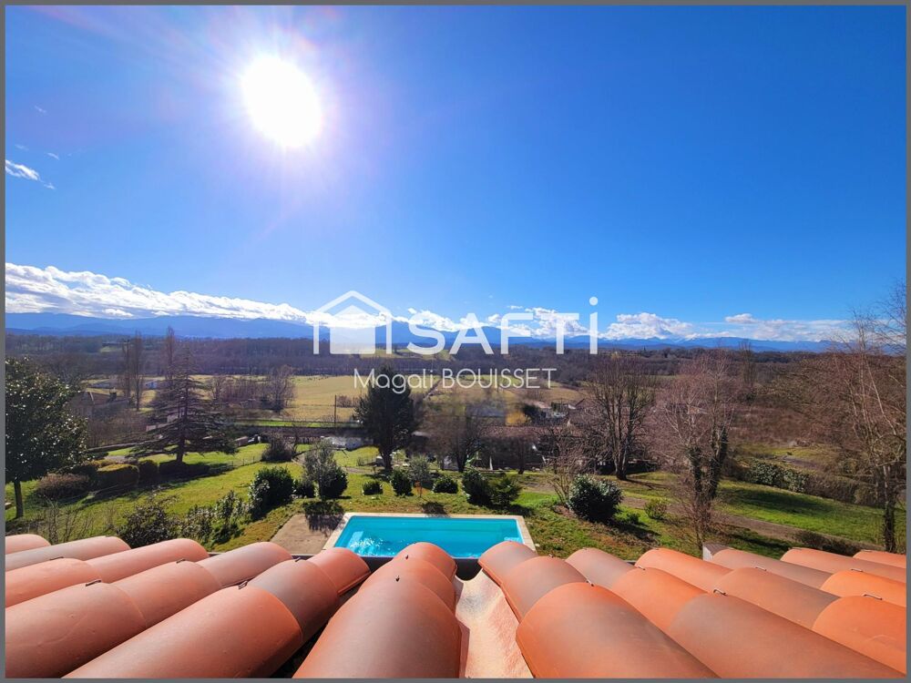 Vente Maison Charmante Maison T6 de 179m², 5 chambres dont une suite parentale, piscine, terrasses, garages, jardin de 3446m². Finitions à pr Landorthe
