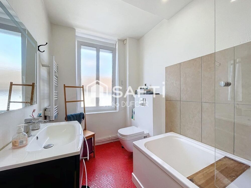 Vente Maison À découvrir sans tarder cette belle maison familiale de 158 m² vous séduira par ses volumes généreux, sa luminosité exceptionnel La sentinelle