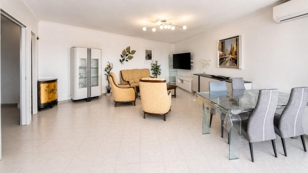 Vente Appartement Appartement 4 pièces de 94 m² – Centre-ville de Saint-Raphaël Saint-raphael