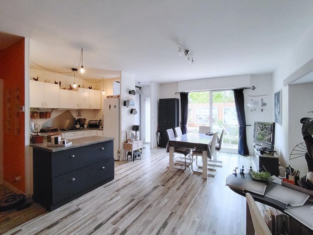 Vente Appartement Duplex 2 chambres, 1 mezzanine, jardin et piscine Saintes