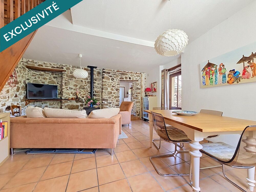 Vente Maison Une maison coup de cœur au charme exceptionnel, avec piscine et vue dégagée au cœur des Hauts Cantons. Camplong